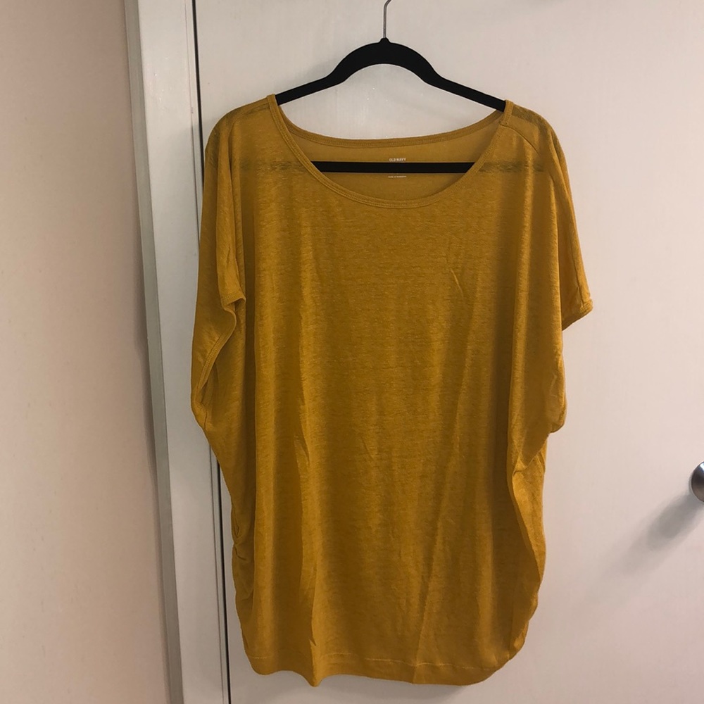 Old Navy plus size maternity top
